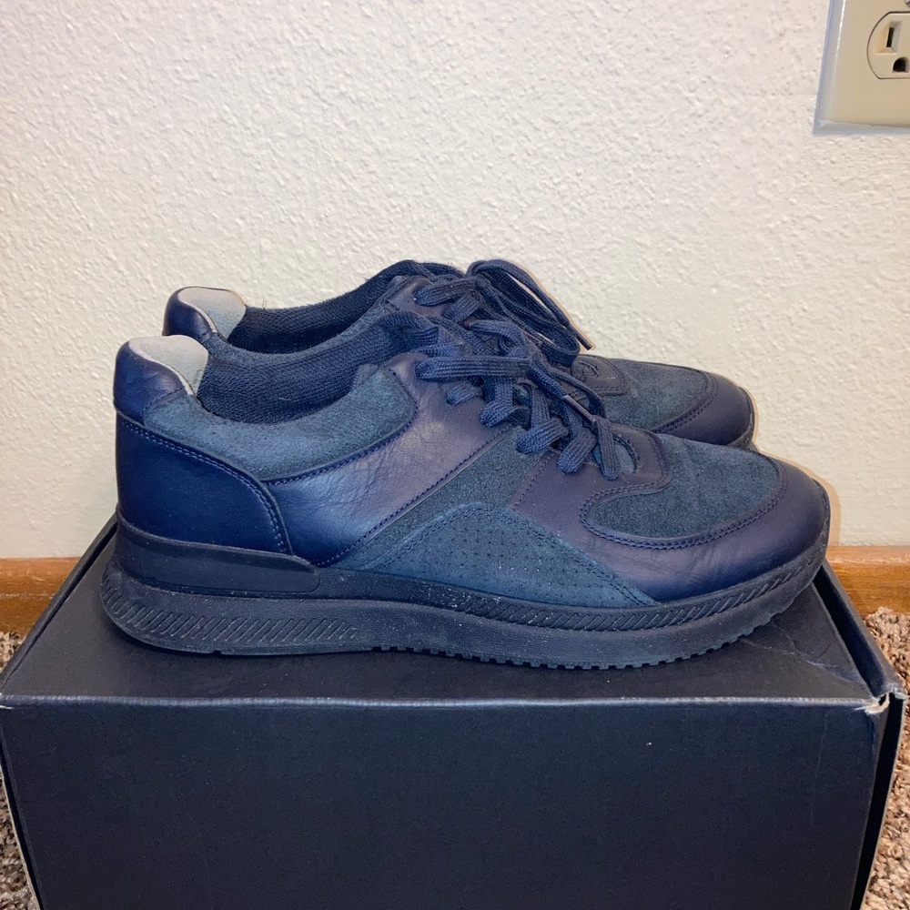 Navy blue leather EVERLANE sneakers sz 10